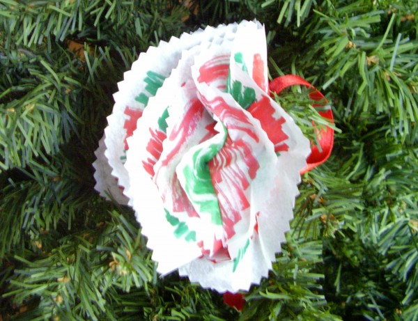 Homemade paper ornament easy kids craft